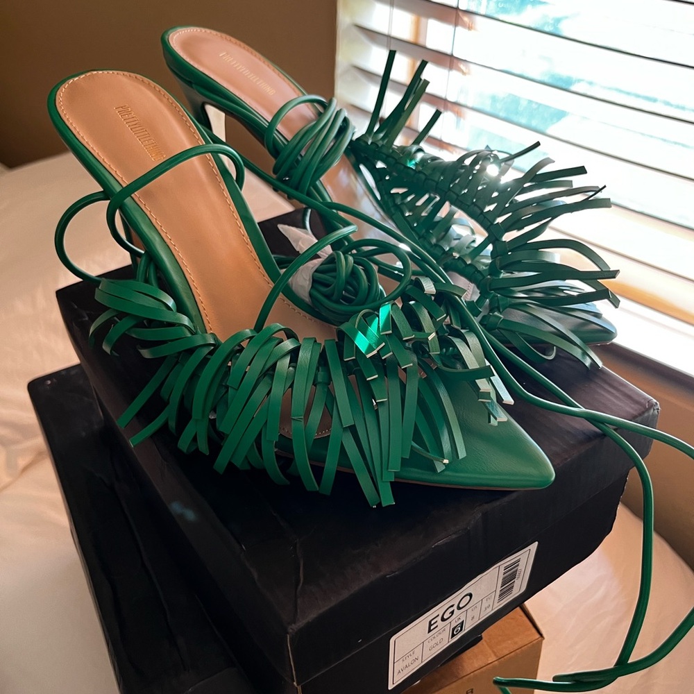 PrettyLittleThing Emerald Fringe Heels - Picture 2 of 3